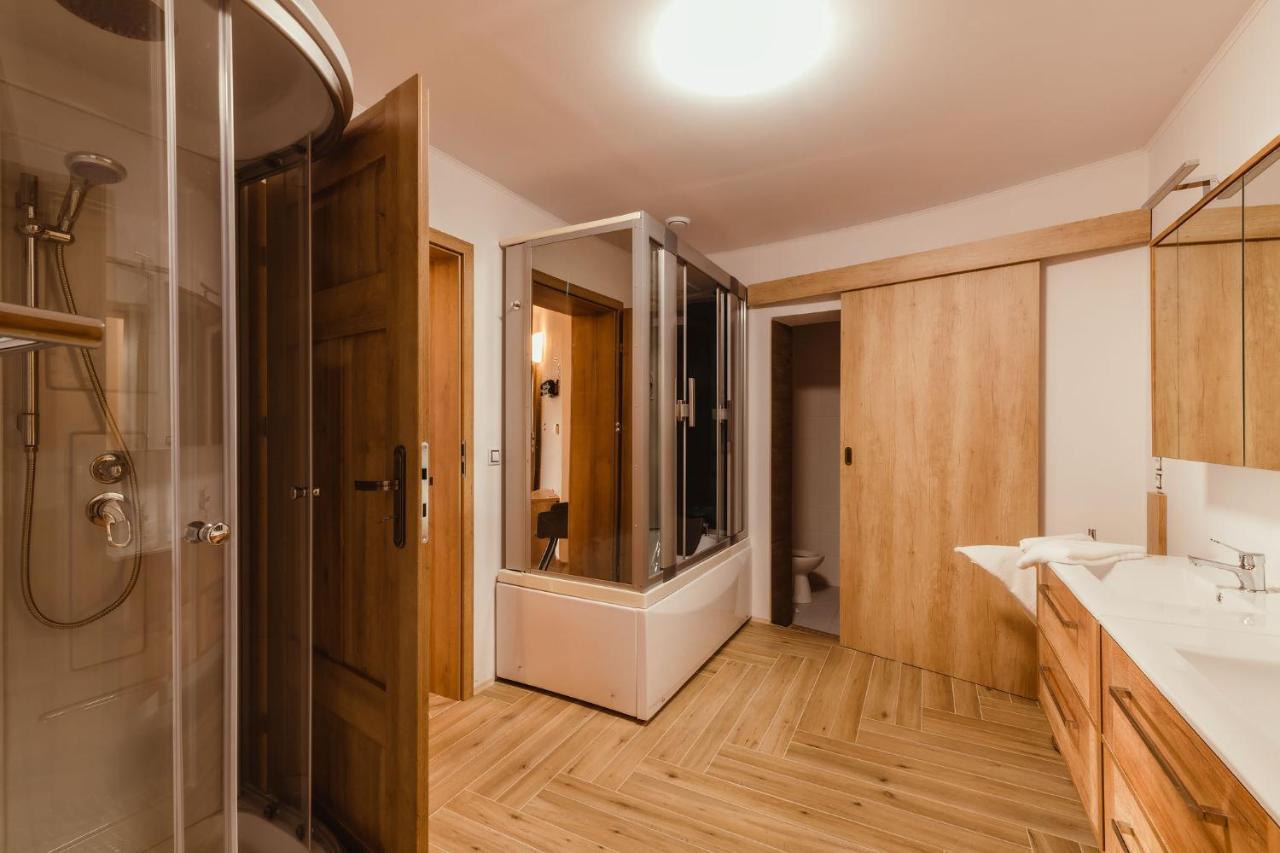 Hotel Dymnik Rumburk Bagian luar foto