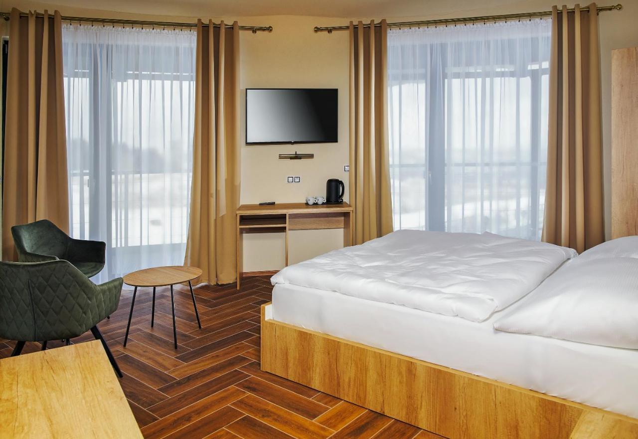 Hotel Dymnik Rumburk Bagian luar foto