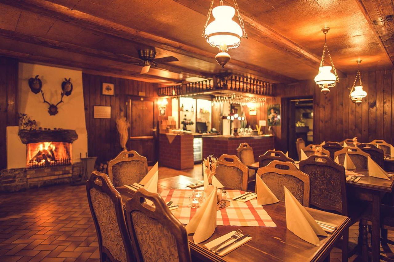 Hotel Dymnik Rumburk Bagian luar foto
